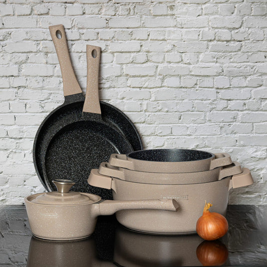 Royalty Line® Pannenset Inductie – 13 Delige Pannensets – Set met Koekenpannen, Hapjespan, Kookpotten & Steelpan – Pannen Geschikt Voor Alle Warmtebronnen – PFOA & PTFE Vrij – Pan Met Antiaanbaklaag – Beige
